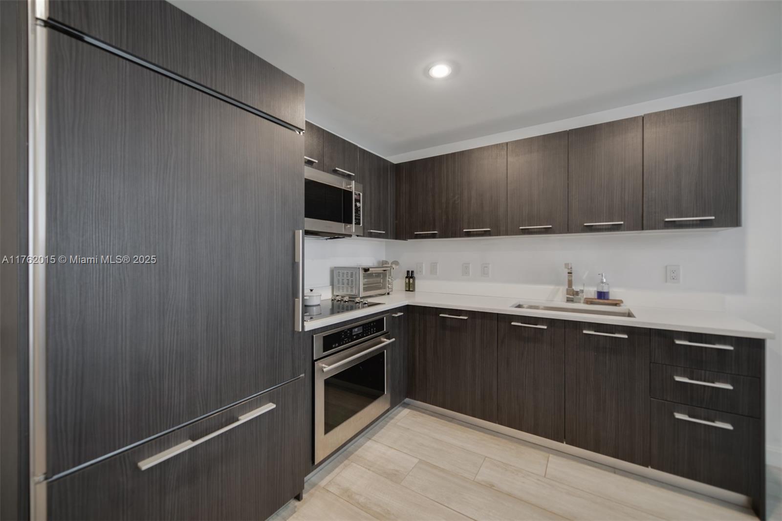 BRICKELL HEIGHTS EAST CON - Residential