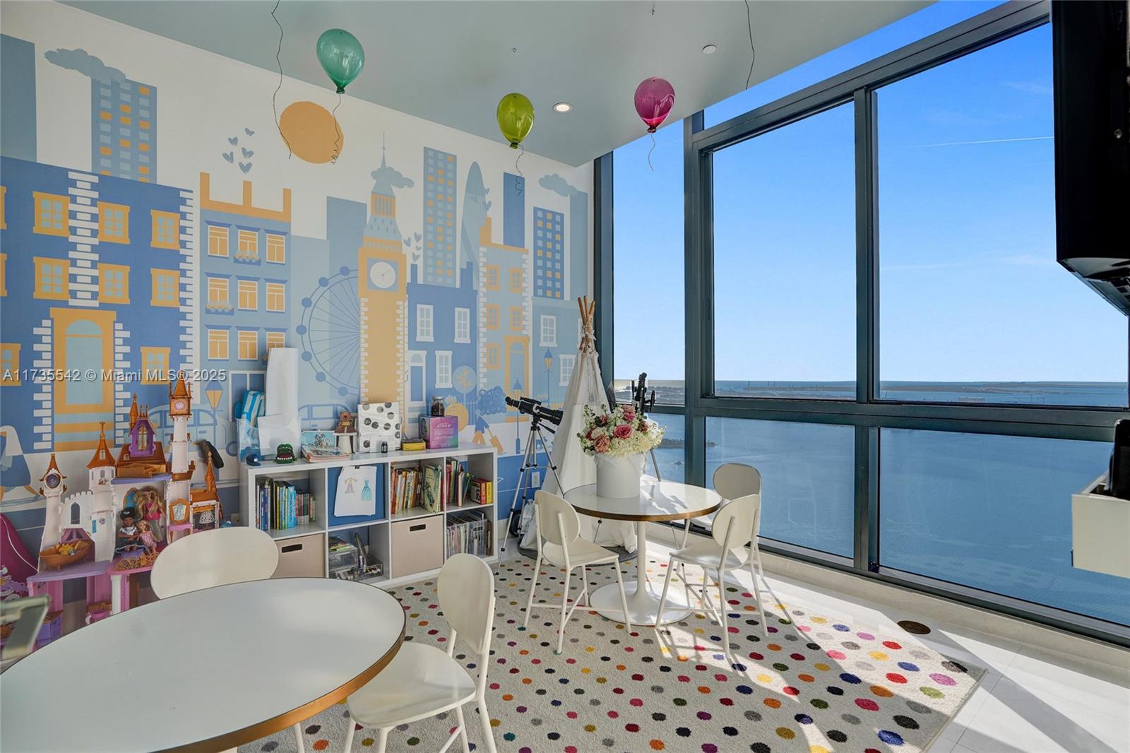 ONE PARAISO CONDO - Residential