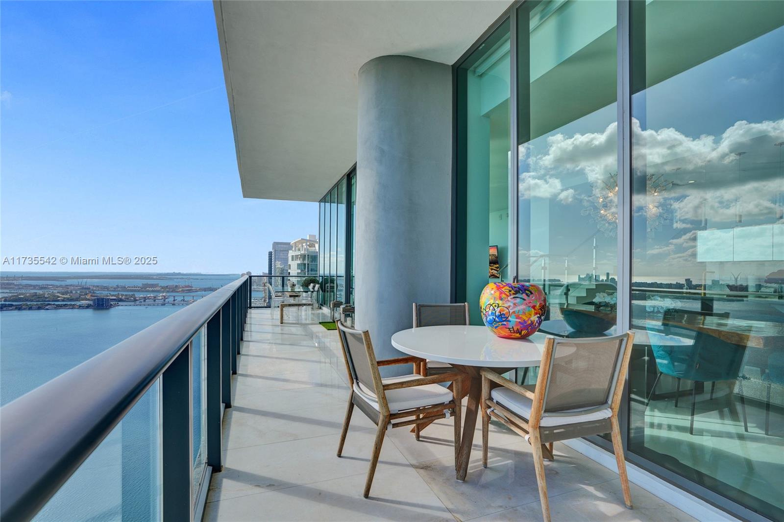 ONE PARAISO CONDO - Residential