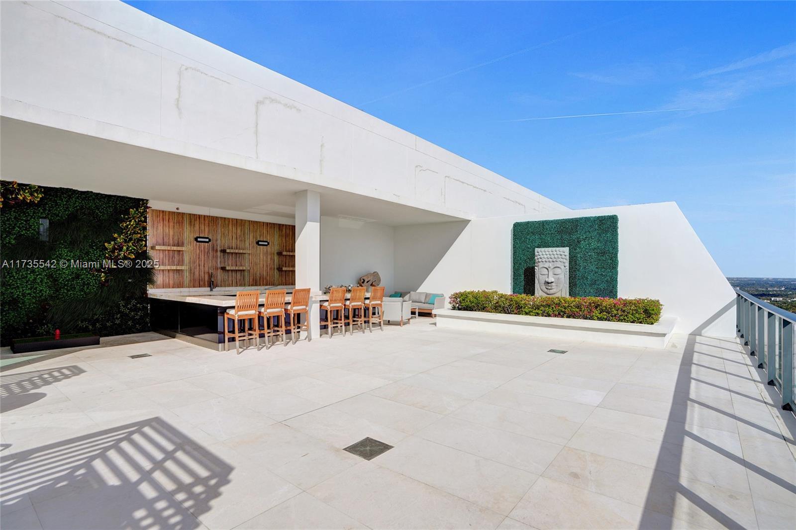 ONE PARAISO CONDO - Residential