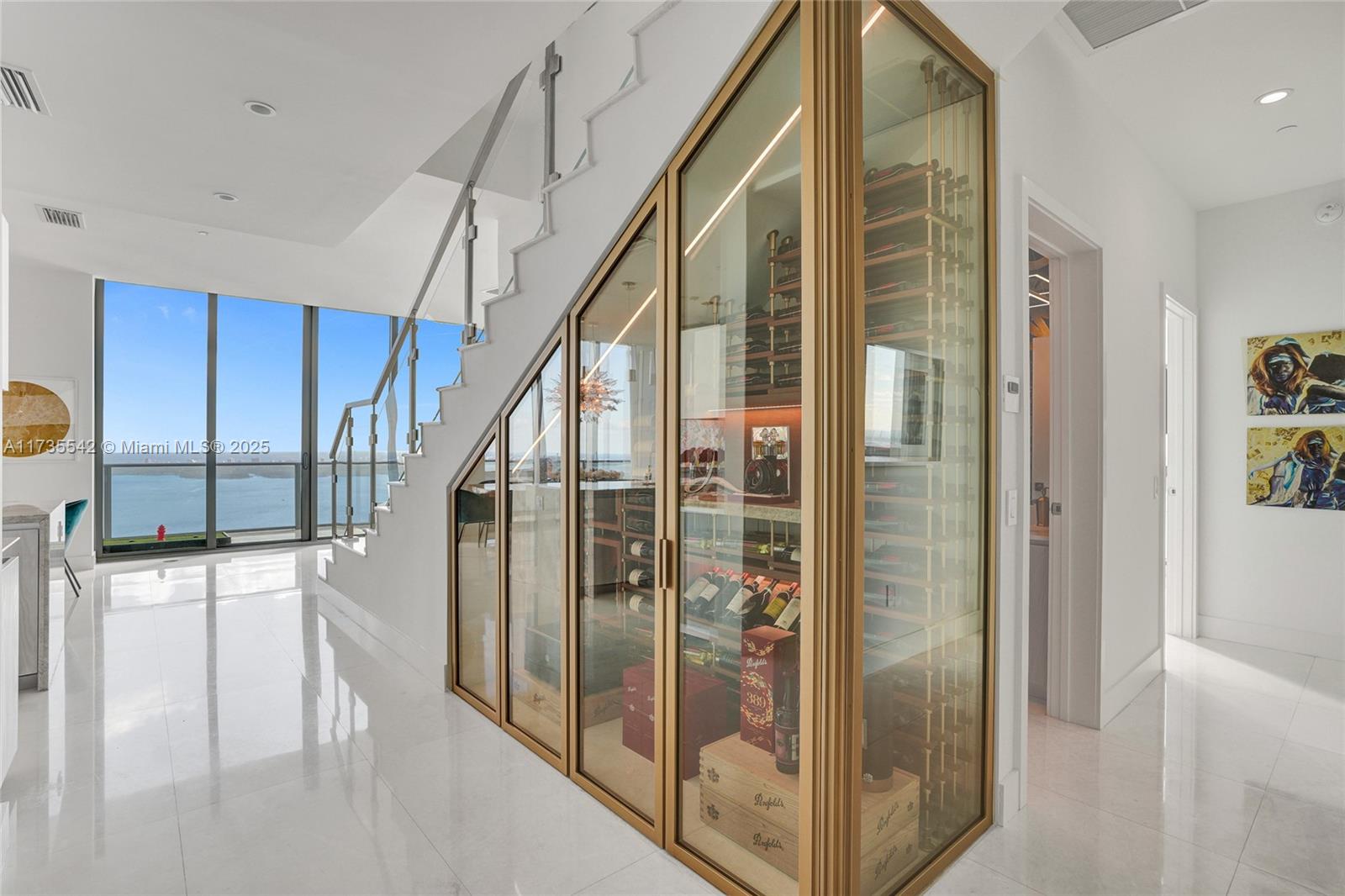 ONE PARAISO CONDO - Residential