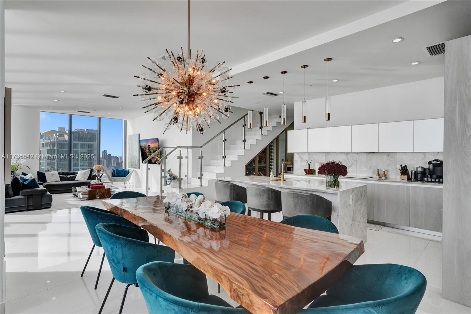 ONE PARAISO CONDO - Residential