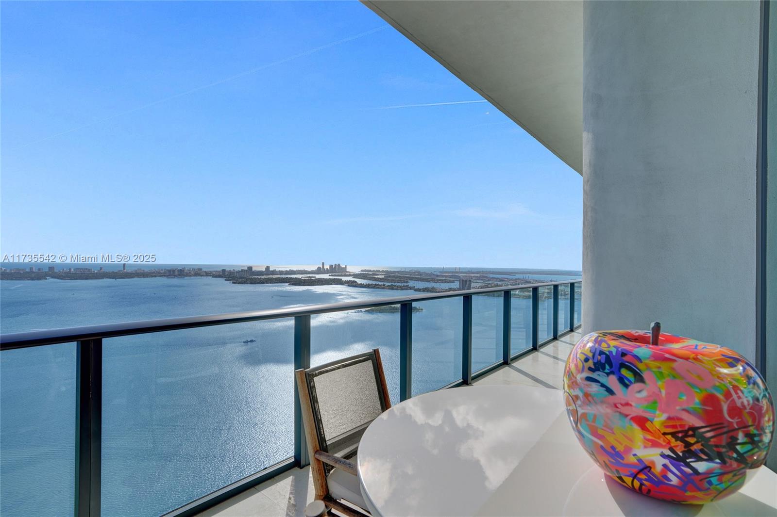 ONE PARAISO CONDO - Residential