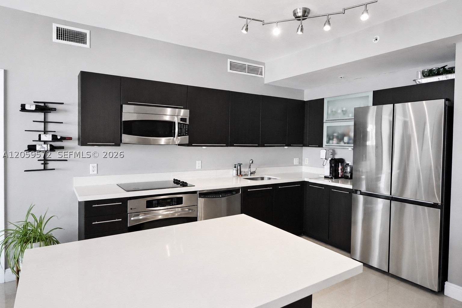90 SW 3rd St 3212