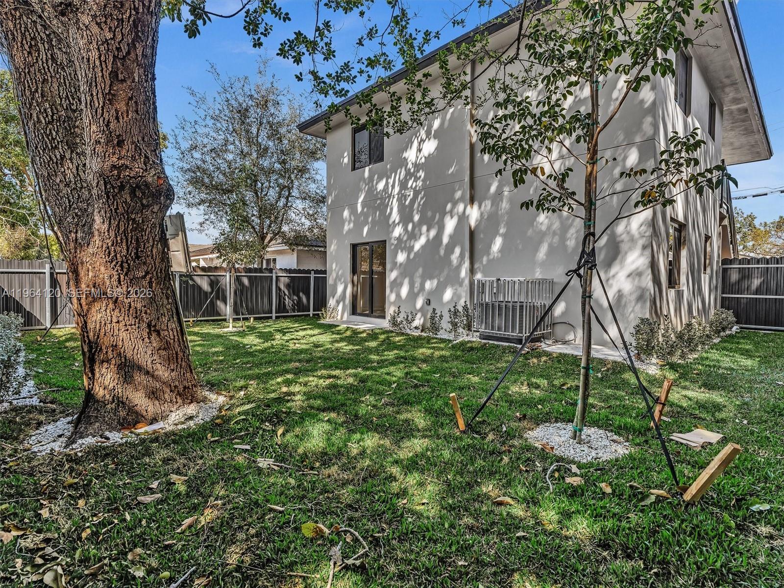 LIBERTY CITY - Residential Income