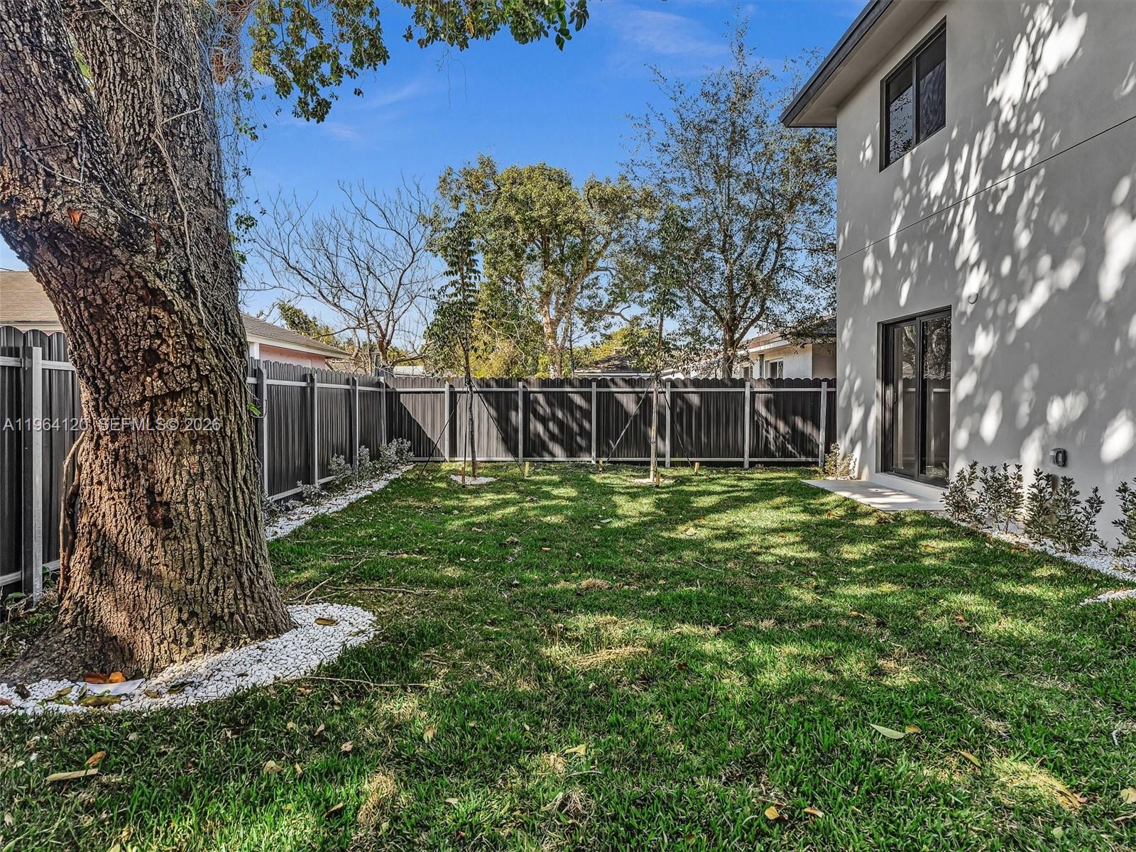 LIBERTY CITY - Residential Income