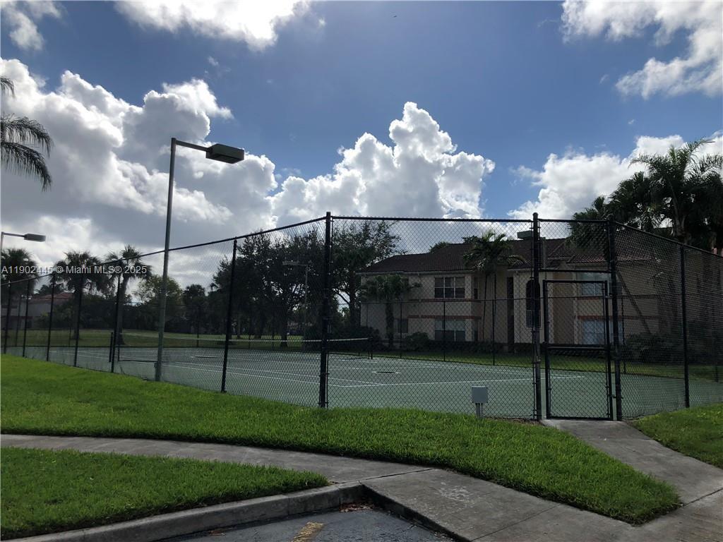 CORAL KEY CONDO - Residential Lease