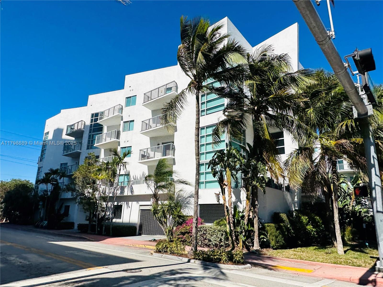 Rental Property at 7700 Collins Ave 1, Miami Beach, Miami-Dade County, Florida - Bedrooms: 2 
Bathrooms: 2  - $3,200 MO.