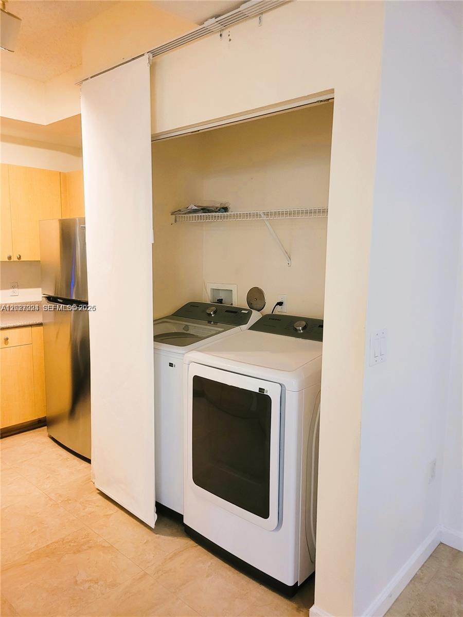 REGENT PARK CONDO - Residential