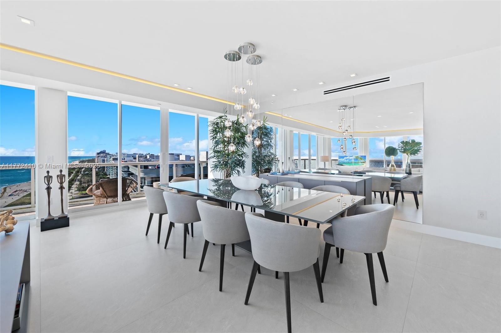 MAJESTIC TOWER - Residential