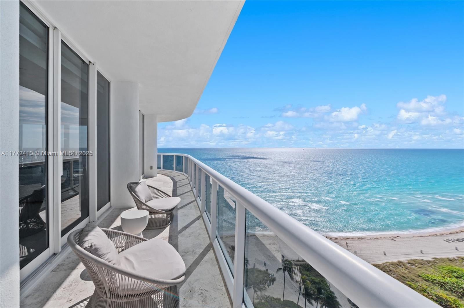 MAJESTIC TOWER - Residential