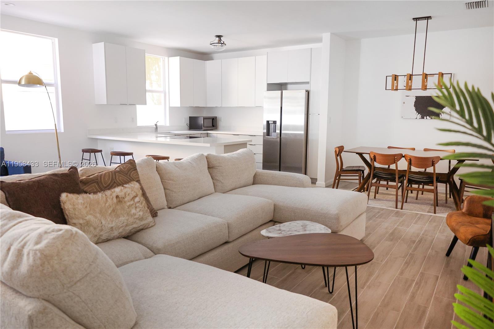 N MIAMI ESTATES - Residential Lease