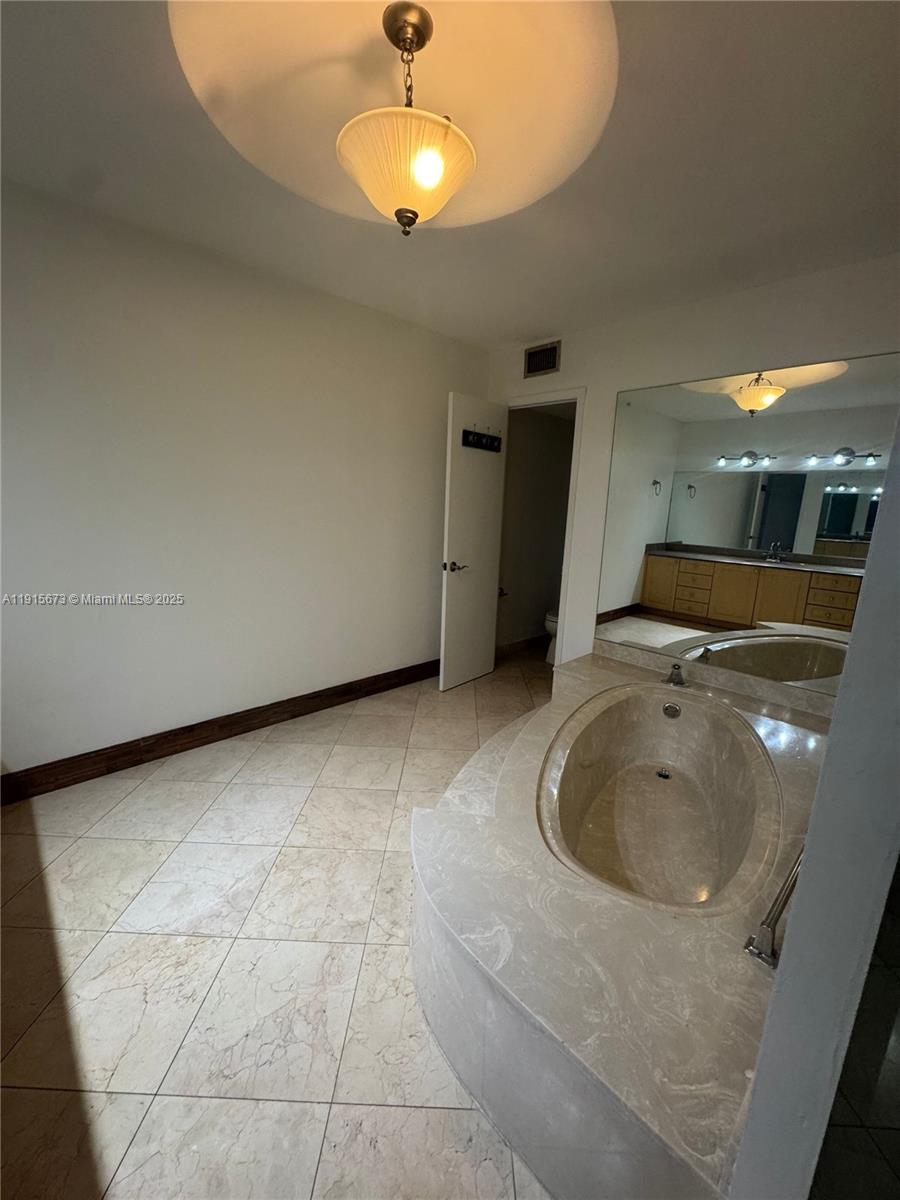 MIAMI LAKES LOCH LOMOND W - Residential Lease