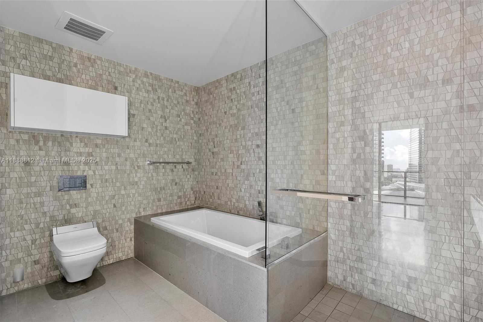 RISE CONDO - Residential Lease