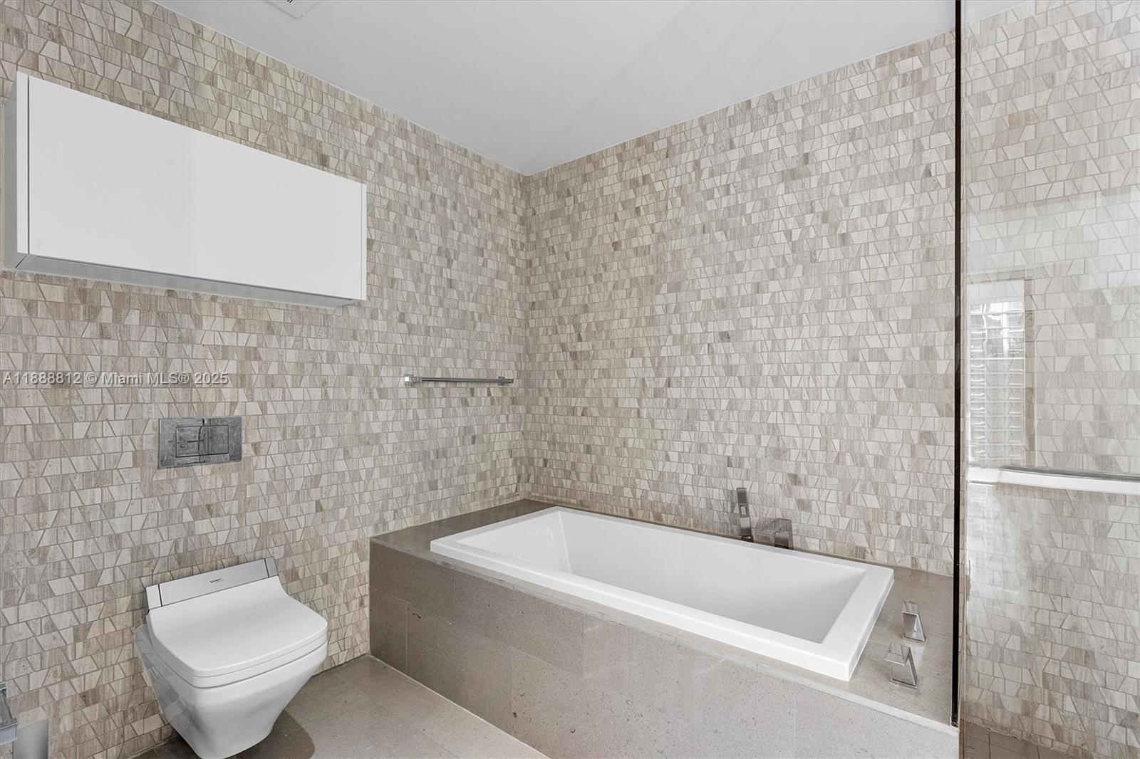 RISE CONDO - Residential Lease