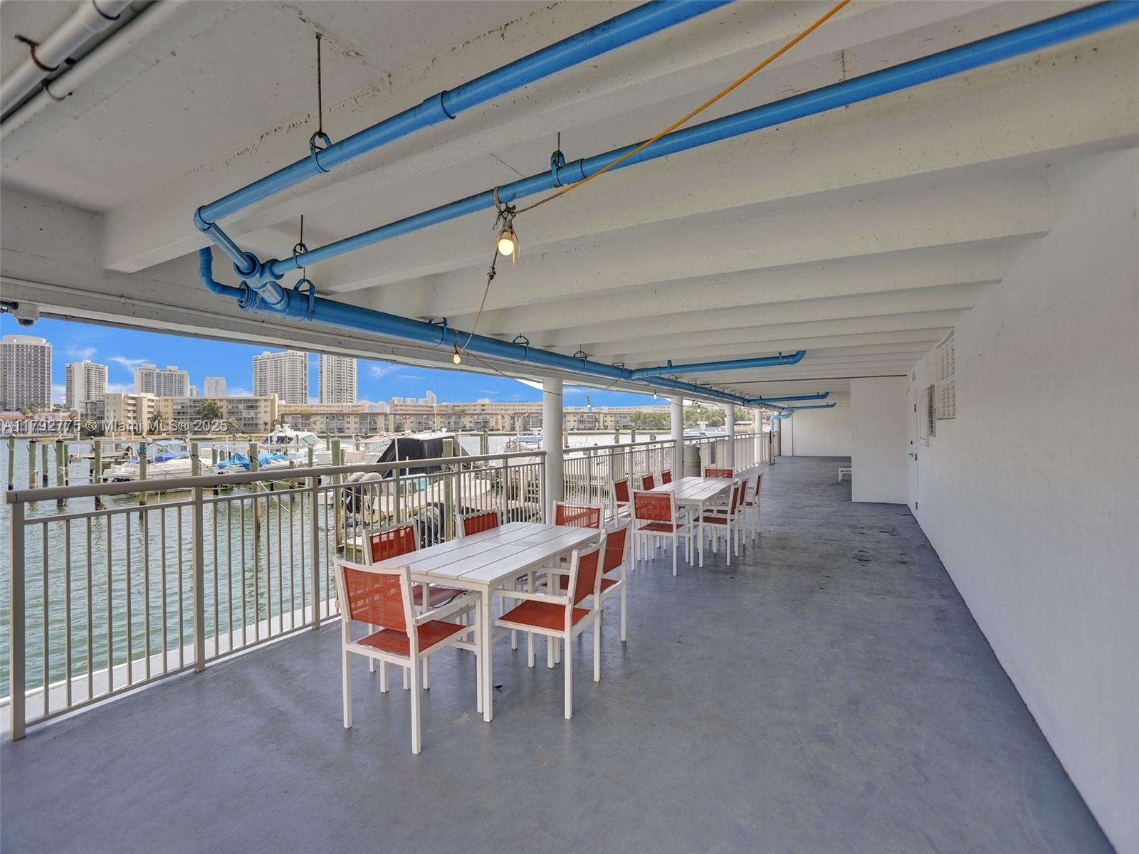 DEL PRADO MARINA - Residential