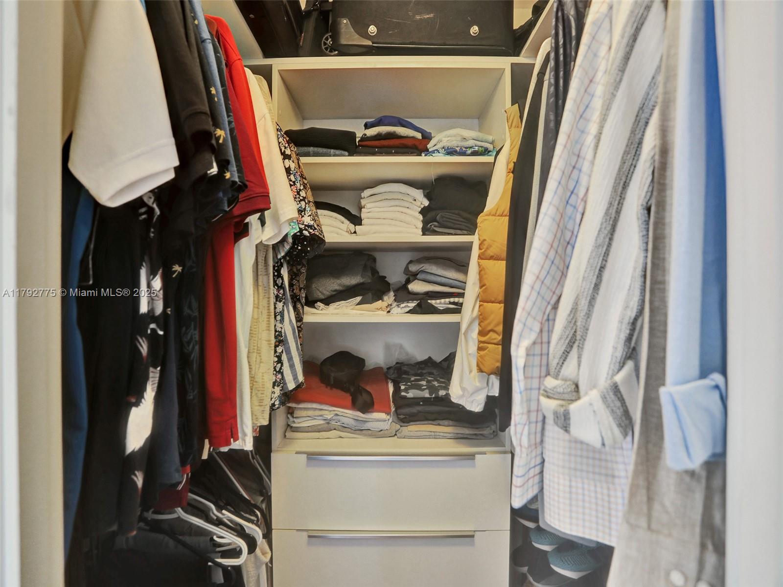 DEL PRADO MARINA - Residential