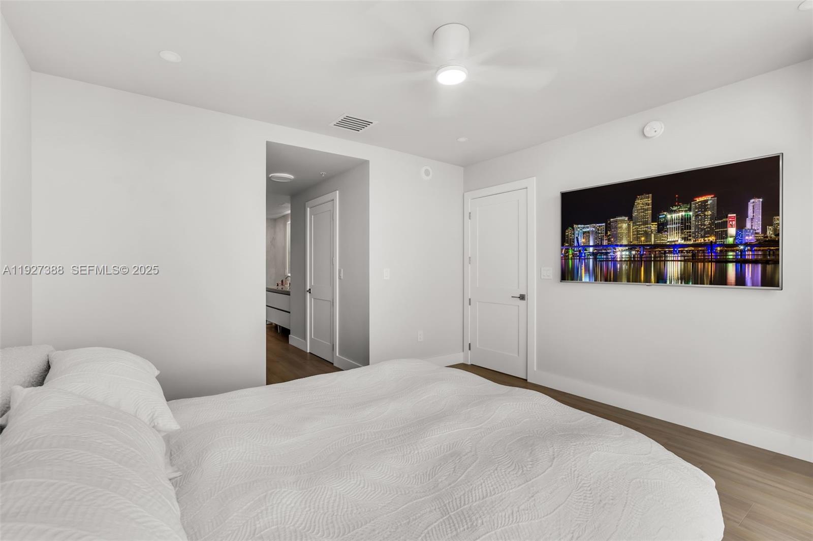 MINT CONDO - Residential Lease