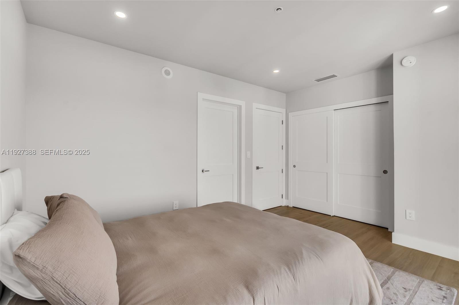 MINT CONDO - Residential Lease