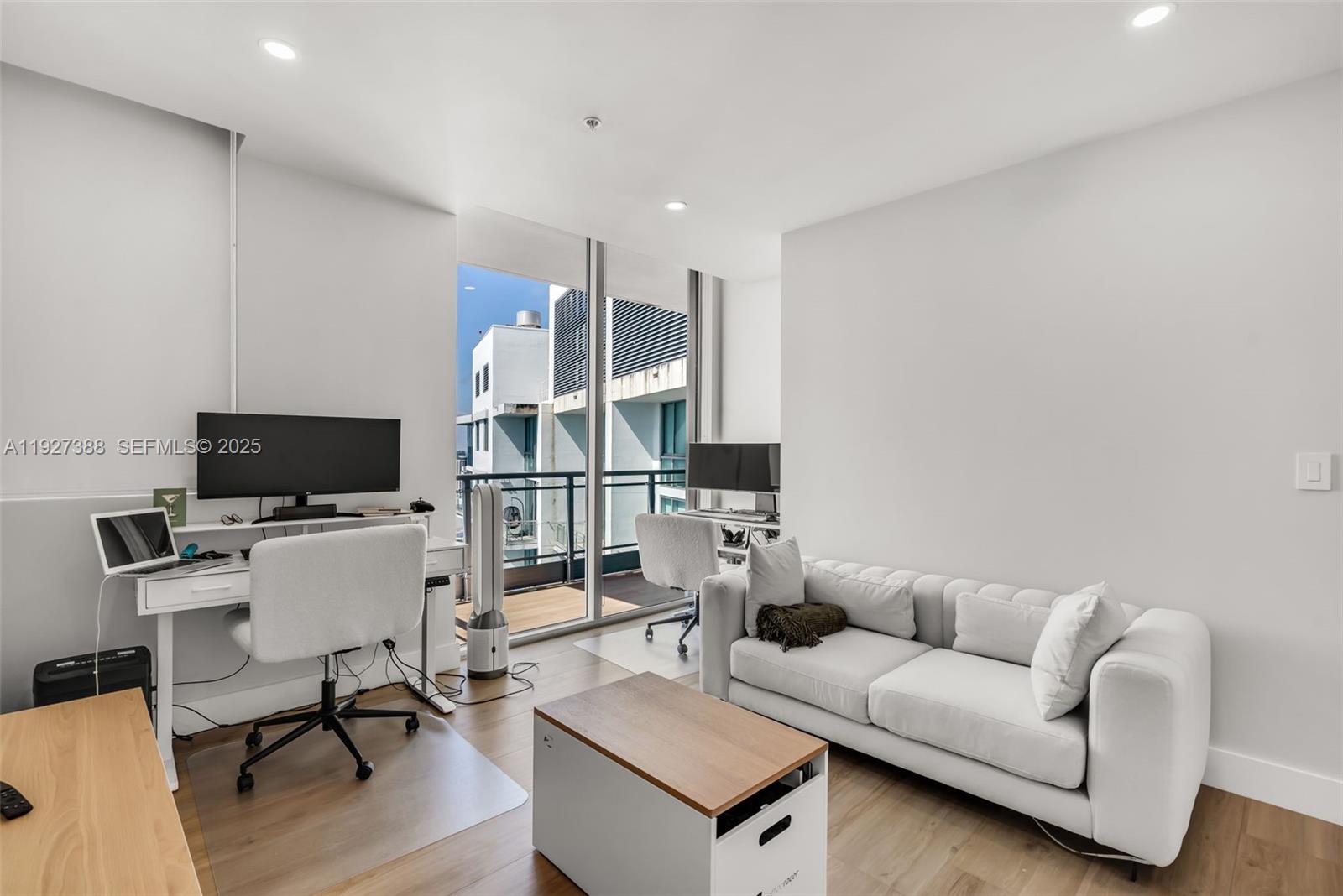 MINT CONDO - Residential Lease