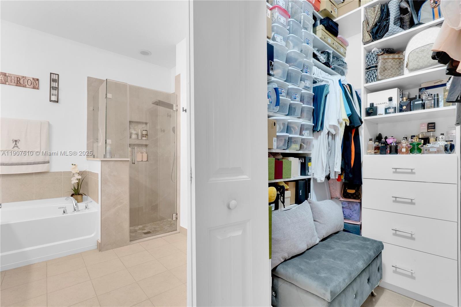 HEMINGWAY POINT - Residential