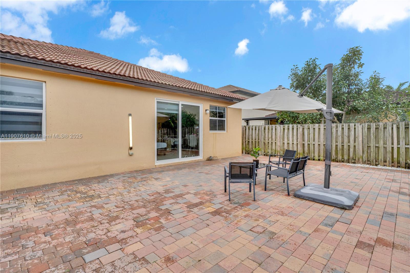 HEMINGWAY POINT - Residential