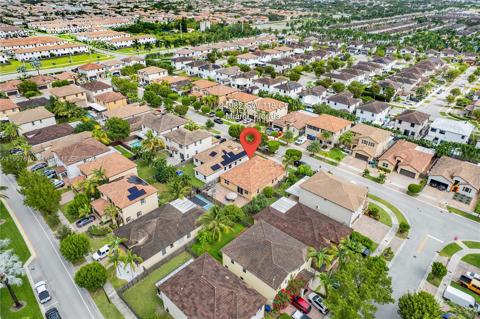 HEMINGWAY POINT - Residential