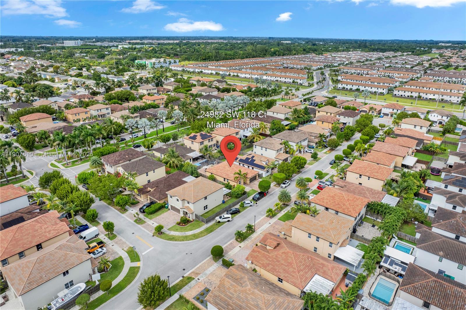 HEMINGWAY POINT - Residential