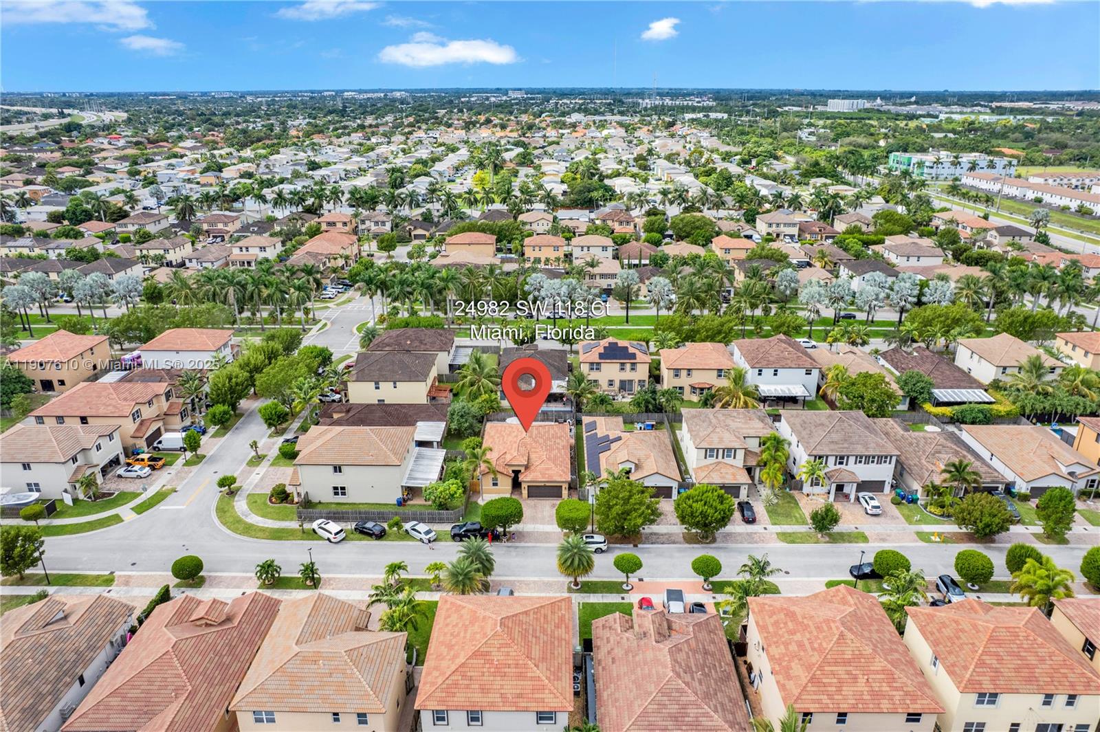 HEMINGWAY POINT - Residential