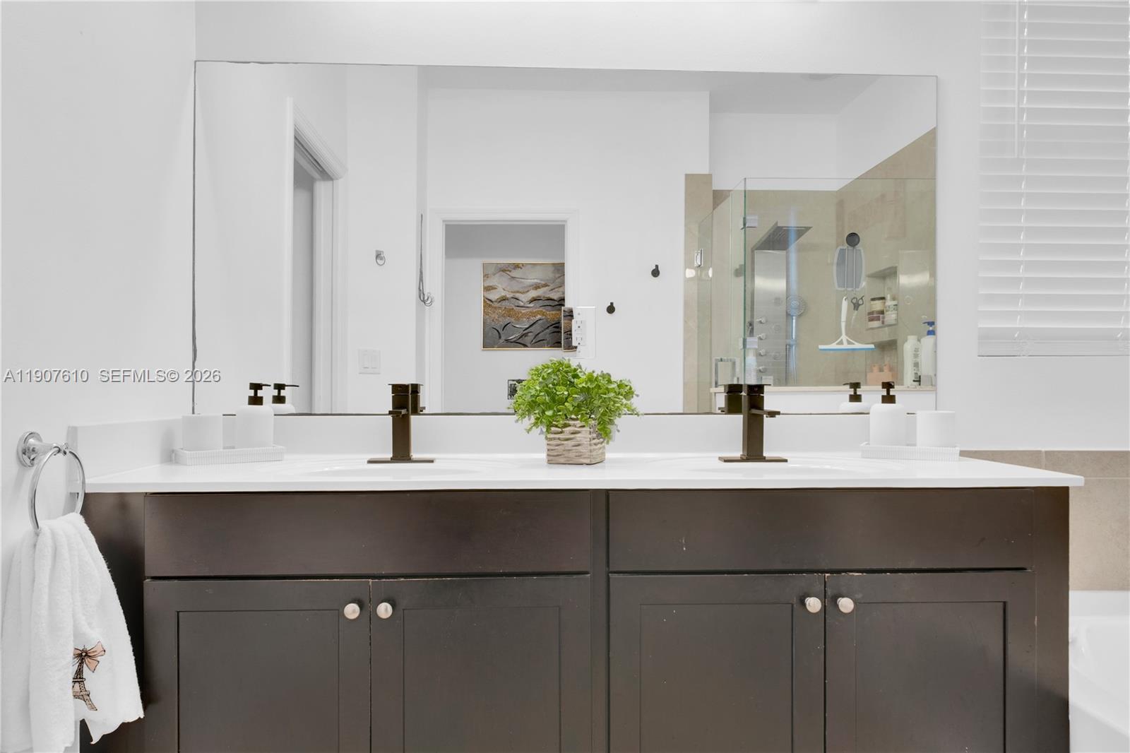 HEMINGWAY POINT - Residential