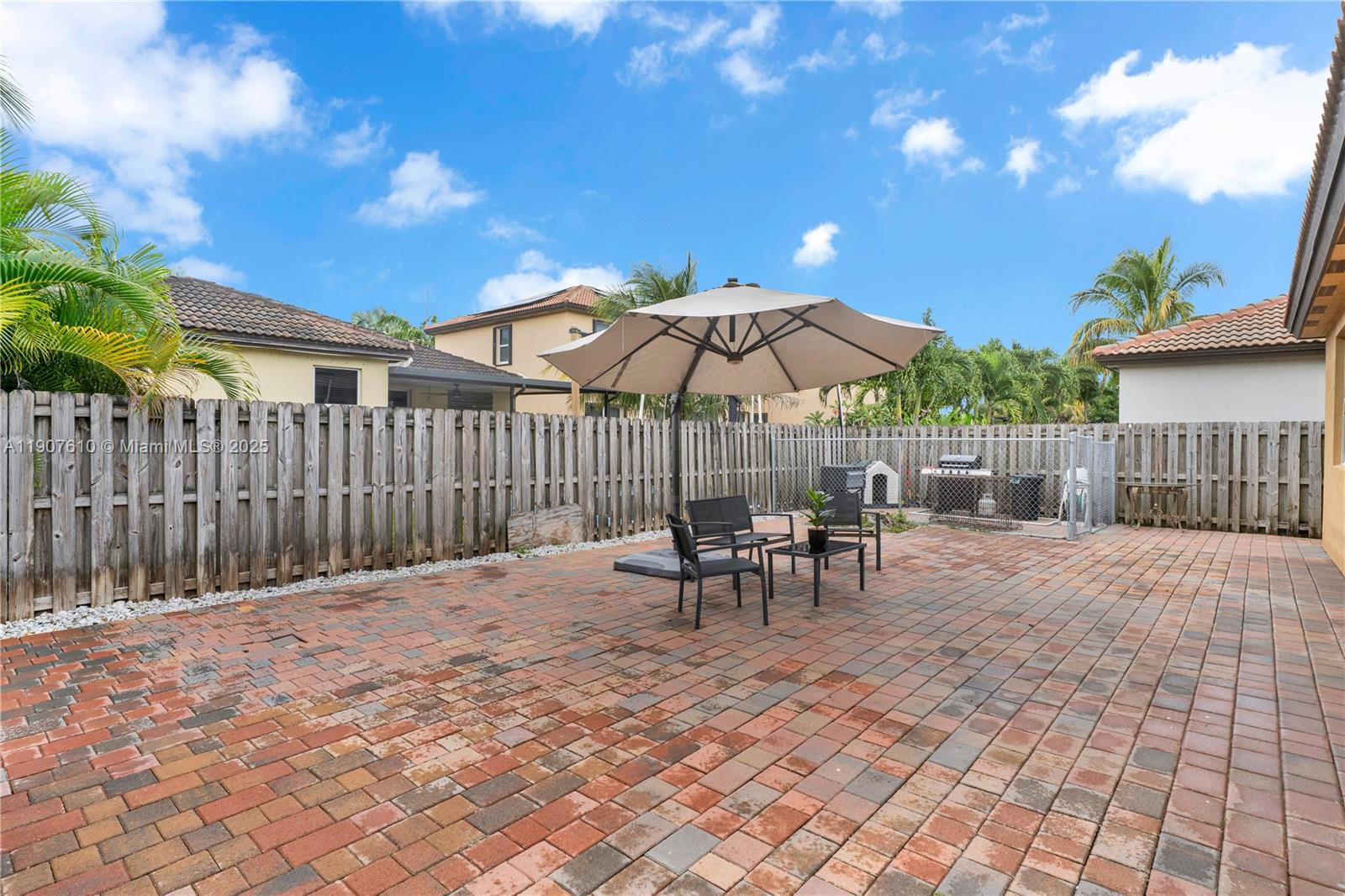 HEMINGWAY POINT - Residential