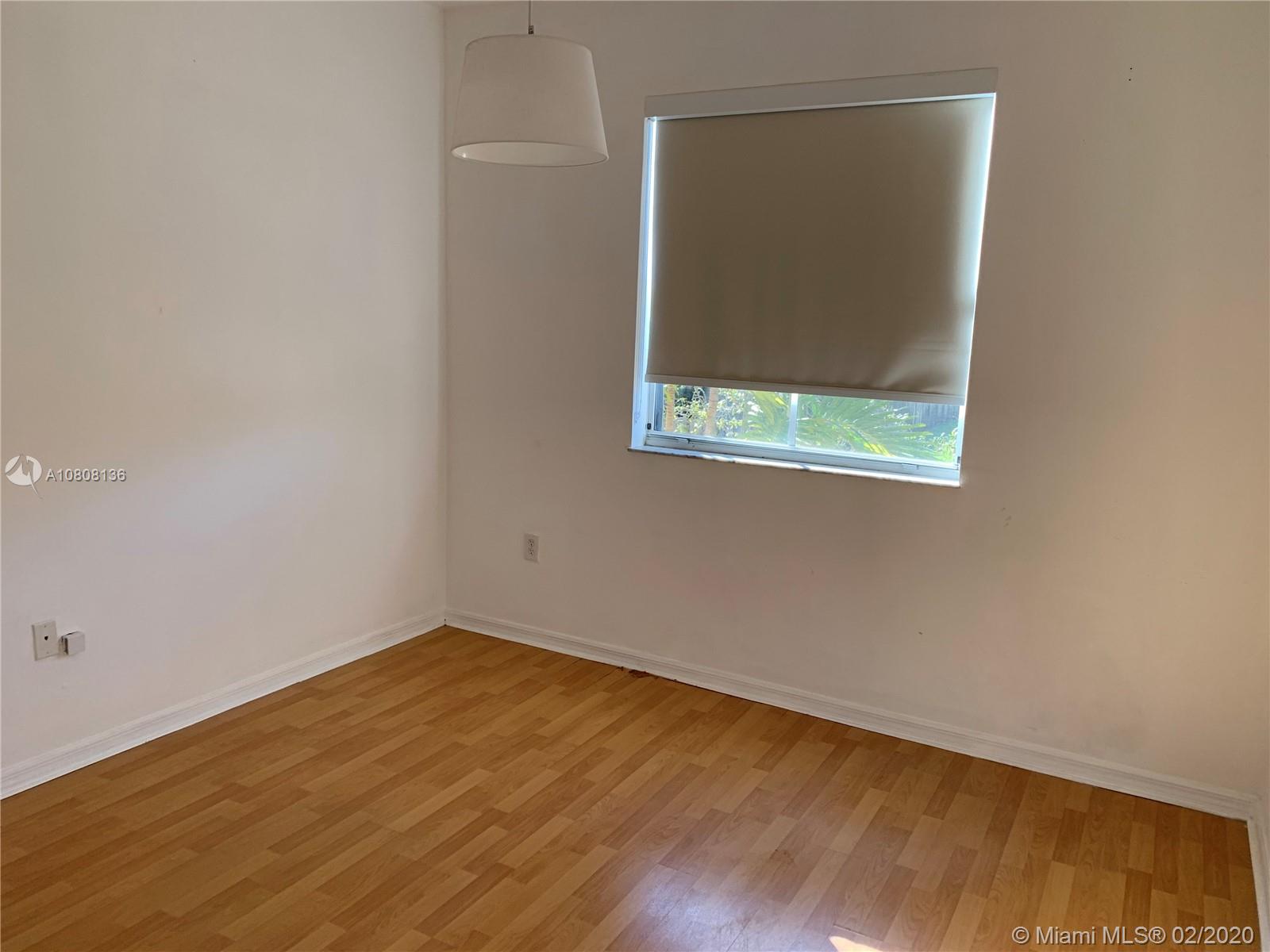 EGRET LAKES ESTATES SEC 2 - Residential Lease