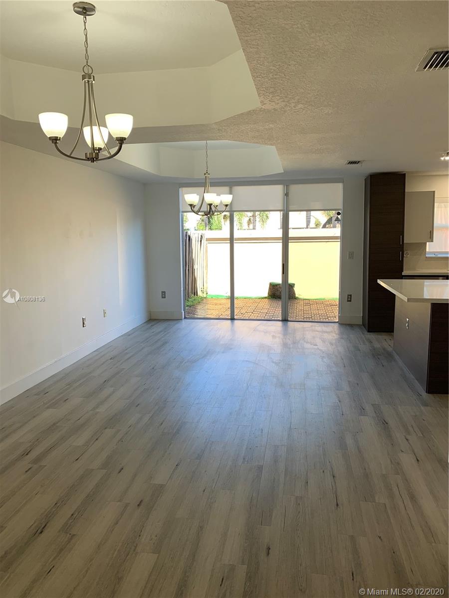 EGRET LAKES ESTATES SEC 2 - Residential Lease