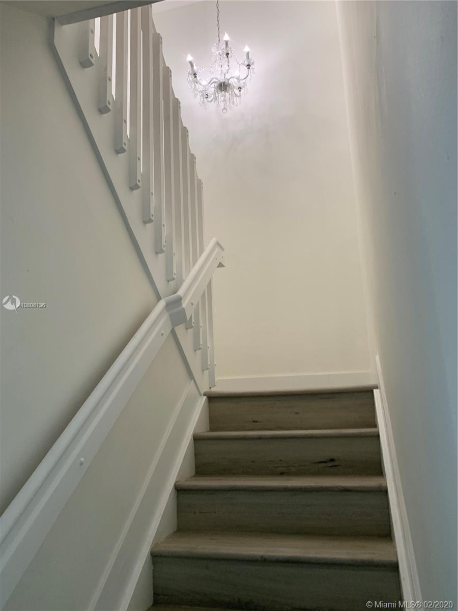 EGRET LAKES ESTATES SEC 2 - Residential Lease