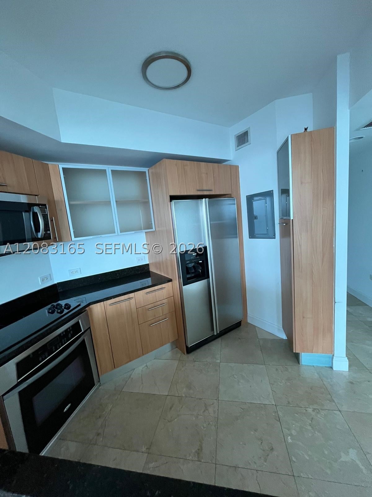 480 NE 30th St 902