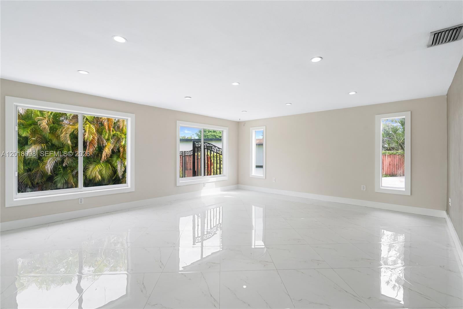 WINSTON PARK UNIT 5 - Residential