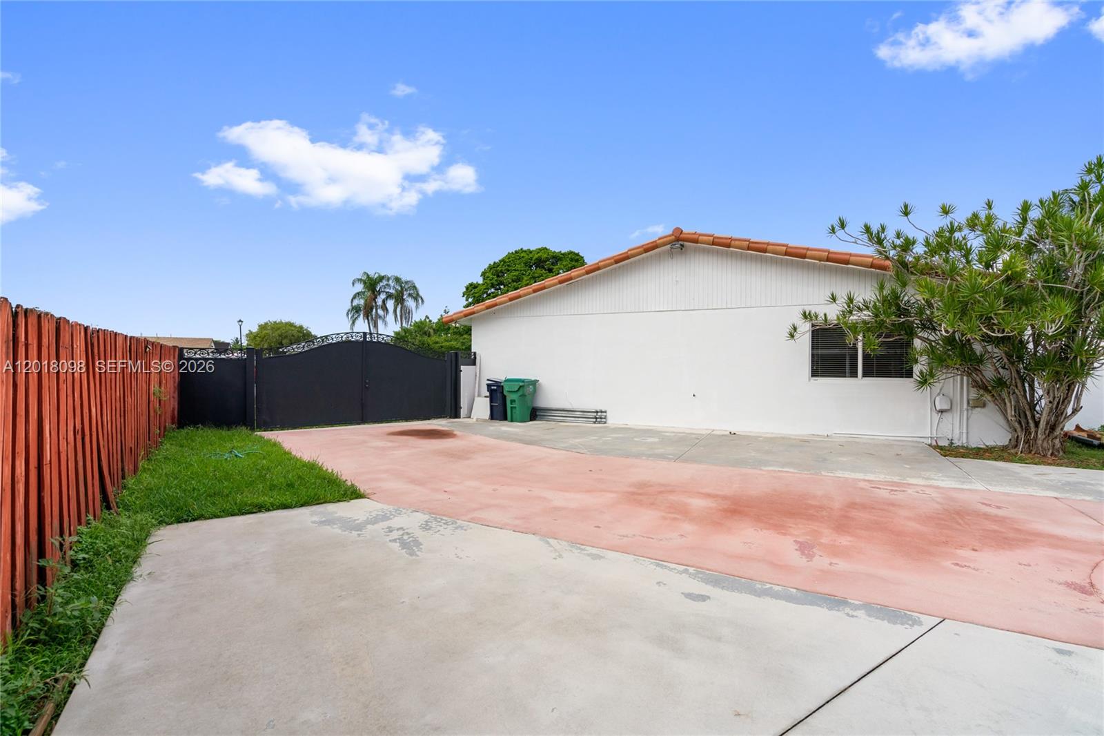 WINSTON PARK UNIT 5 - Residential