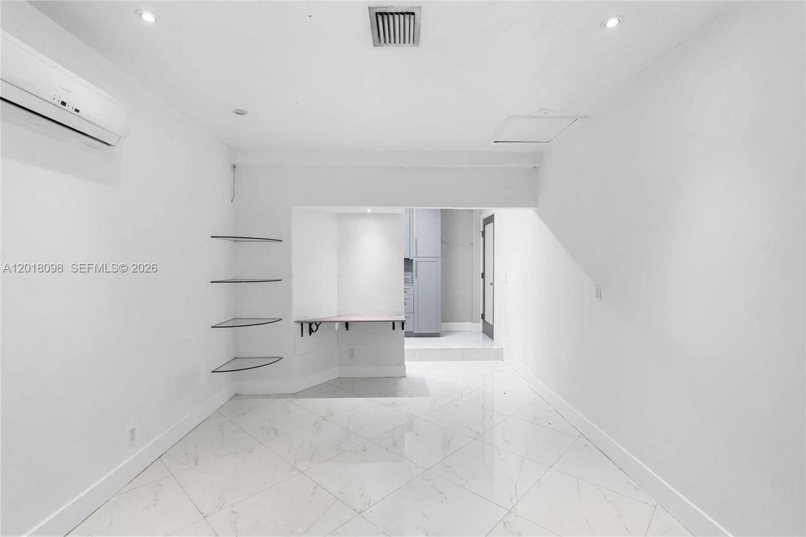 WINSTON PARK UNIT 5 - Residential
