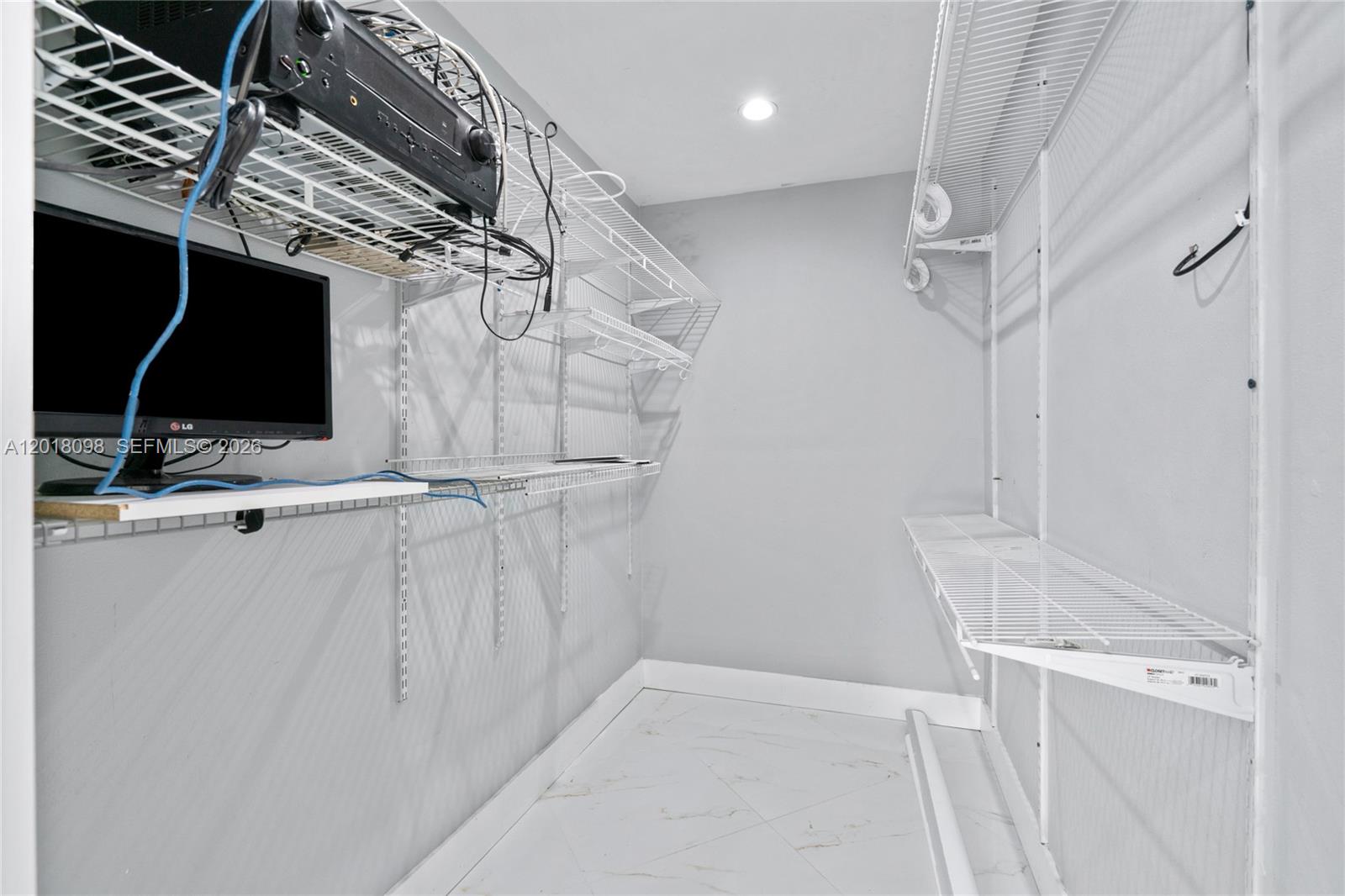 WINSTON PARK UNIT 5 - Residential