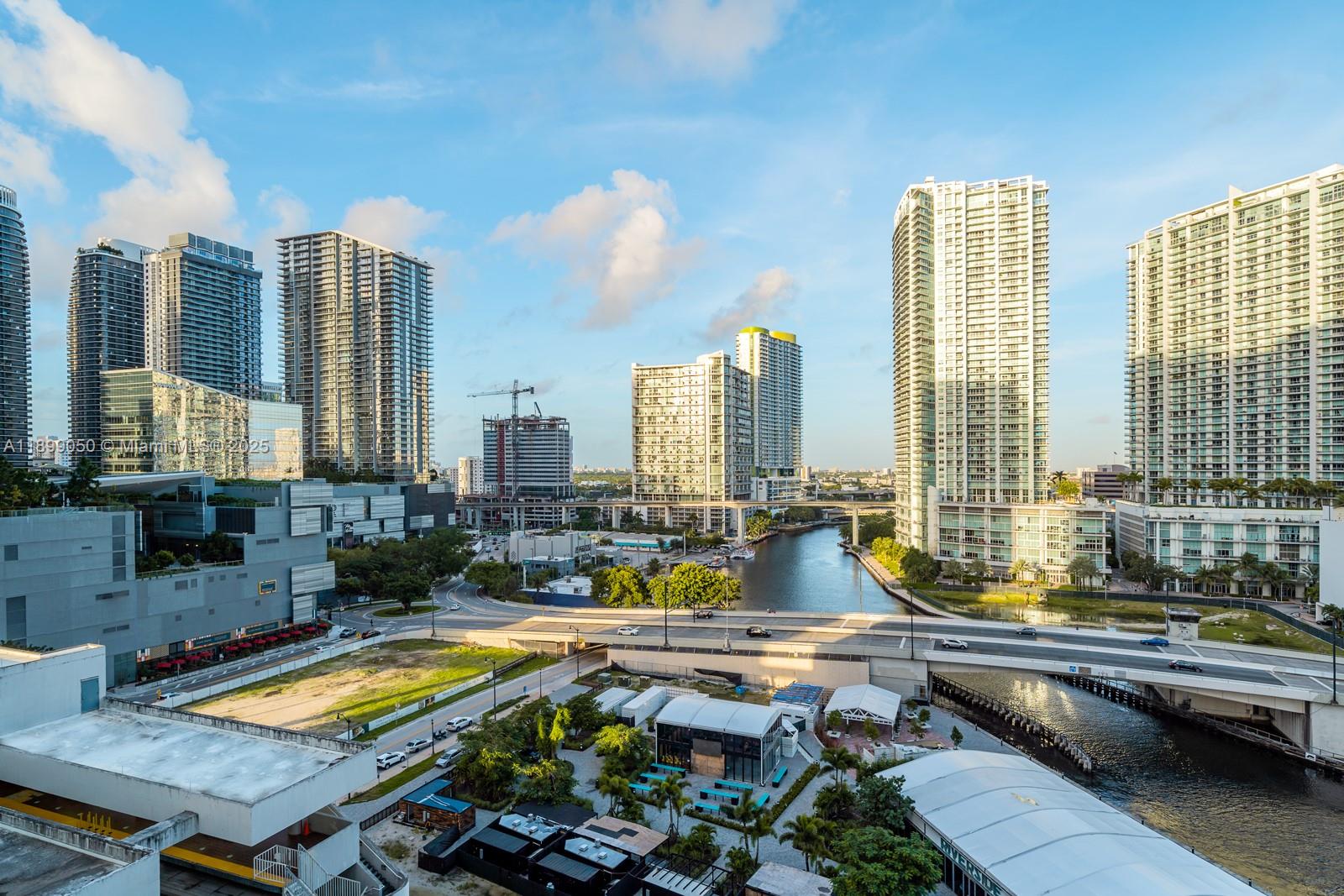 BRICKELL ON THE RIVER N T - Residential