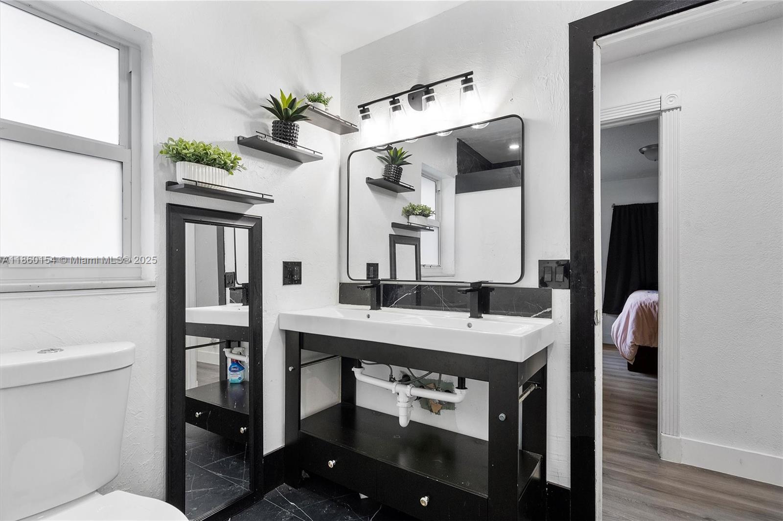 FOREST HILLS SOUTH - Residential