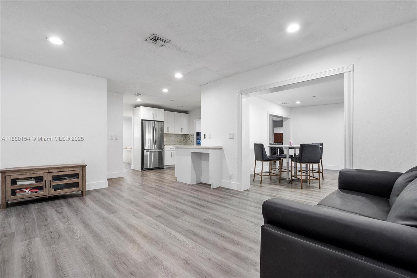 FOREST HILLS SOUTH - Residential