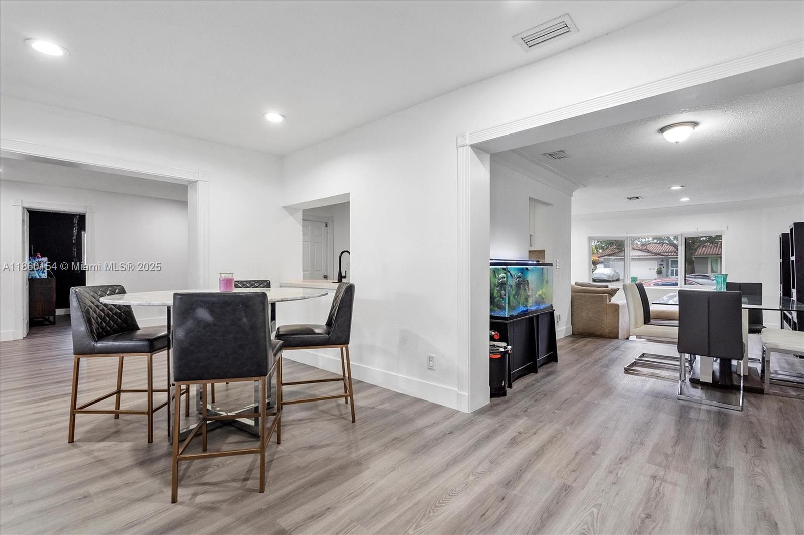 FOREST HILLS SOUTH - Residential