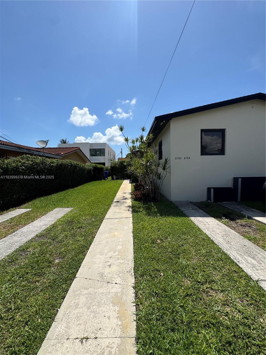 Step into comfort and convenience with this charming and fully furnished 2-bedroom, 1-bathroom duplex, ready for immediate move-in. Located in a prime Miami neighborhood, this cozy home features stylish furnishings, modern appliances, a spacious living area, and a fully equipped kitchen. Enjoy the privacy of a fenced backyard, in-unit laundry, and dedicated parking. Perfect for professionals, couples, or small families looking for a stress-free rental experience. Just minutes from shops, restaurants, major highways, and Miami’s vibrant nightlife. Don’t miss this turnkey opportunity.