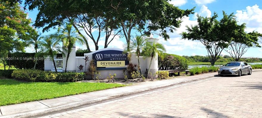 Great spacious 3 bedroom 2 bath unit in Pembroke Pines (biggest 3/2 floorplan) freshly painted. kitchen updated with stainless steel models appliances. Washer & dryer in unit. Walk-in closets and laminate brown floors. Unit is next to the swimming pool & club house. Centrally located & close to I-75, the shops at Pembroke Gardens and Pembroke Pines mall. Memorial West hospital is a few minutes away and excellent Pembroke Pines school district! DEVONAIRE ASSOCIATION SCREEN is $125 PER ADULT + DEVONAIRE CAR DECAL $65. WATER IS NOT INCLUDED. Property is also for rent at $2550 per month. Cash deal submit POF, financing minimum 30% down submit offer with a DU. Pets ok, can excellent for investor can be rented from the first day