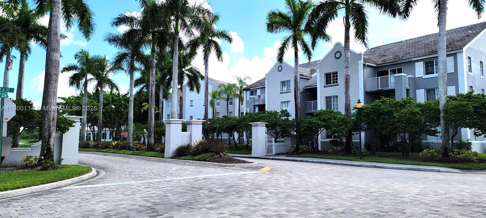 DEVONAIRE CONDO AT PEMBRO - Residential