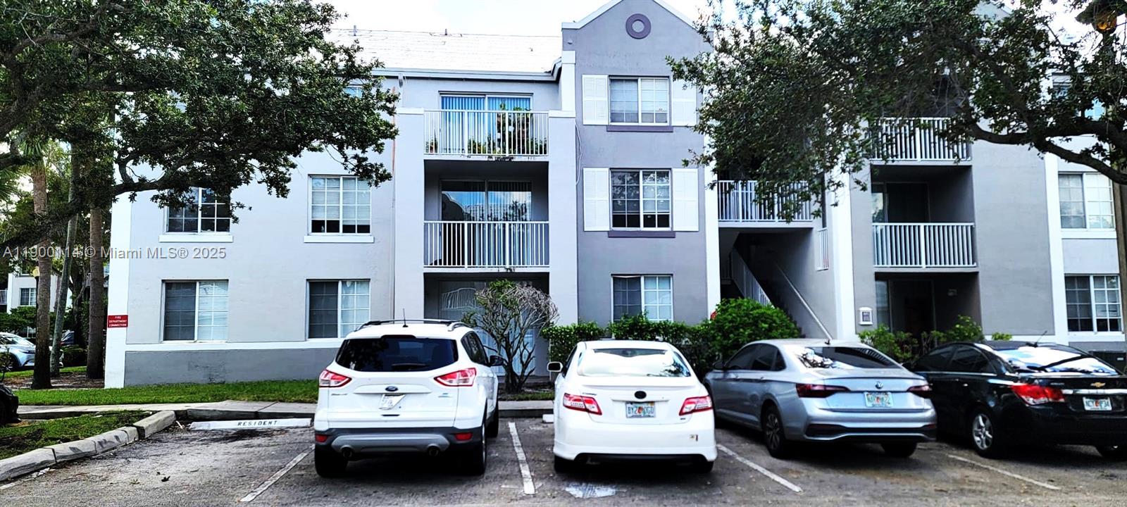DEVONAIRE CONDO AT PEMBRO - Residential