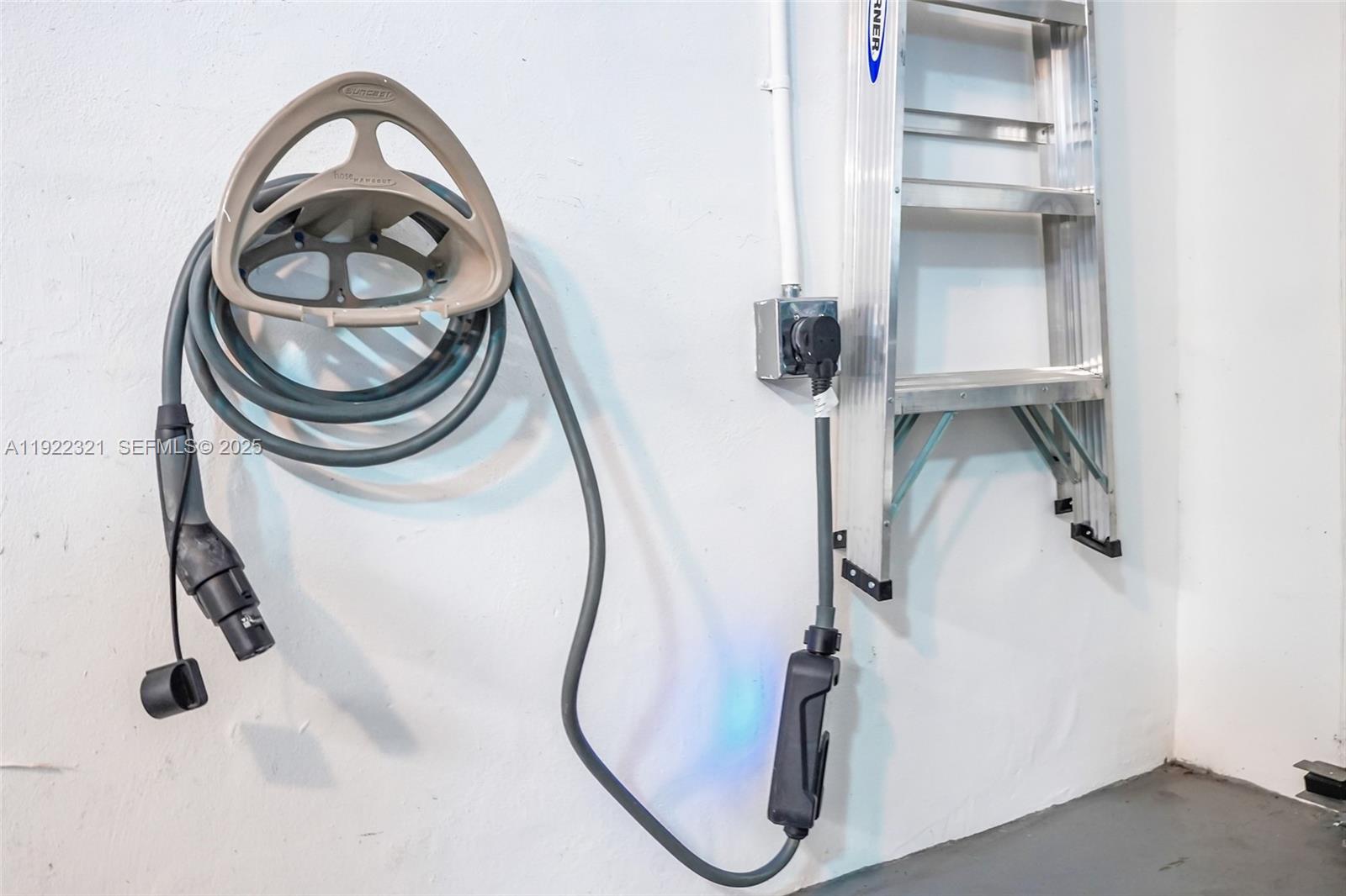 CORAL GABLES COUNTRY CLUB - Residential