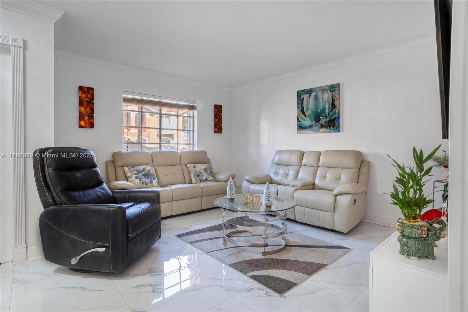 7225 NW 173rd Dr 904-9