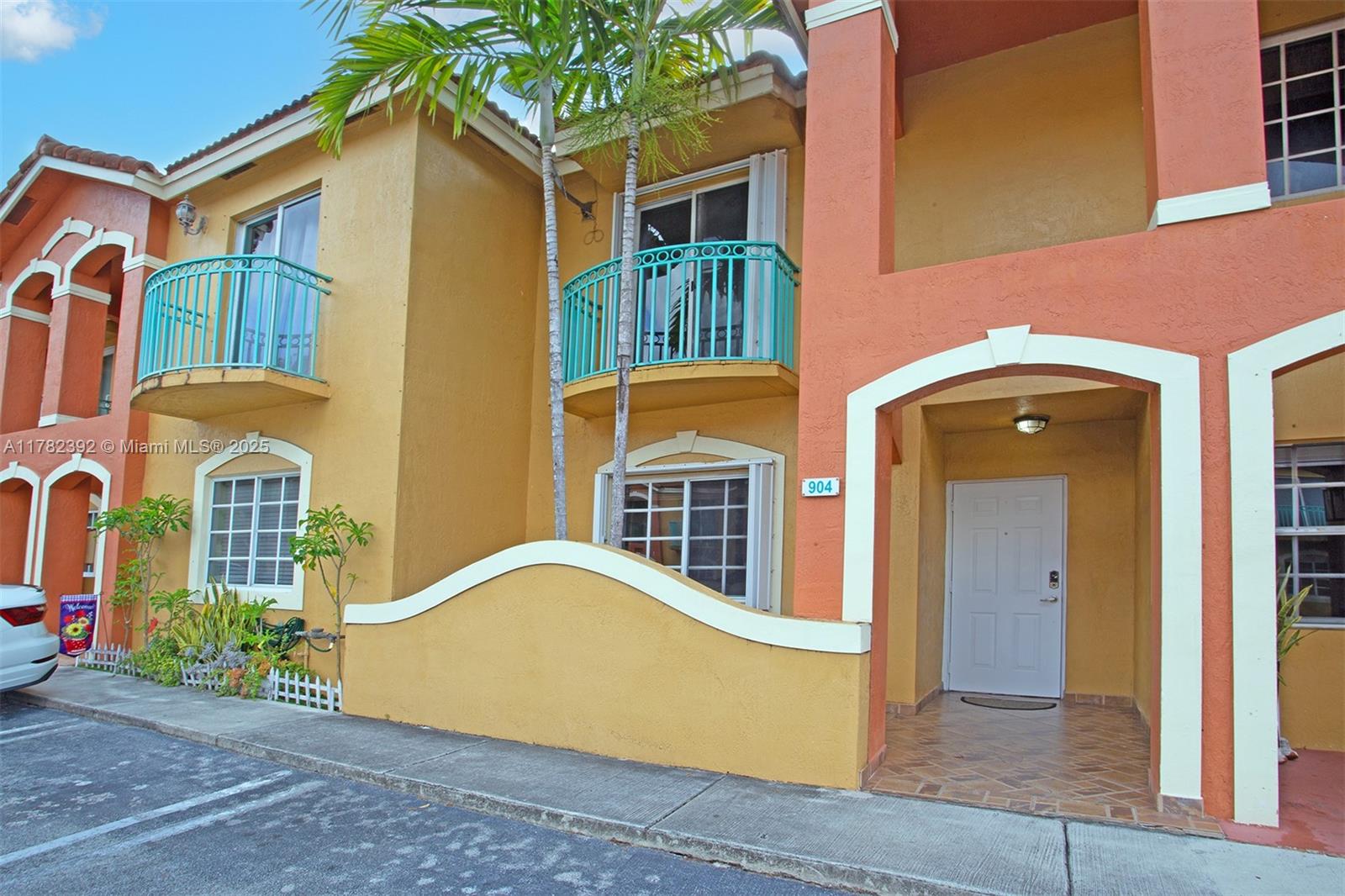 7225 NW 173rd Dr 904-9